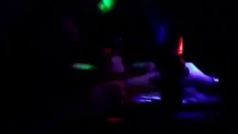 lauracoliin shitting in disco