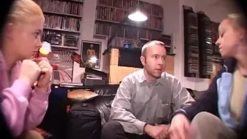 Simon Thaur) [ilovescat net]