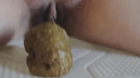 Amy dirty00 Shitting in my favorite chair