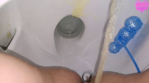 Kitty Skatt – Female POV huge fat moaning dump and piss ($4.99 Femscat)
