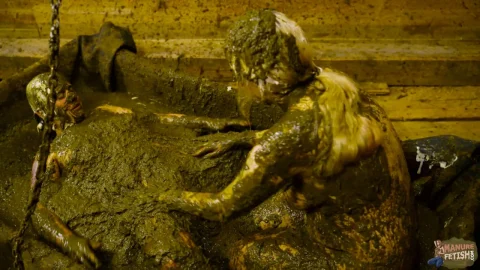 MANUREFETISH – Going Out With Betty And Lyndra mp4