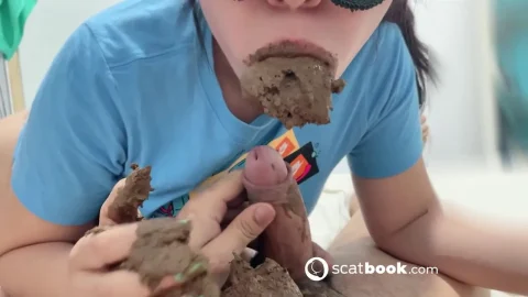 Cagando em cima do meu namorando mp4