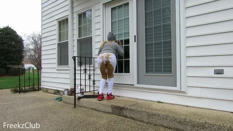 ScatFreekzClub – Stacey’s Massive Explosion (€8.99 YezzClips)