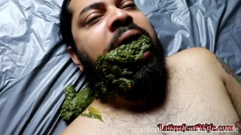 LATINA SCAT WIFE – The Return Of The Bathroom Slave (€8.99 YezzClips)